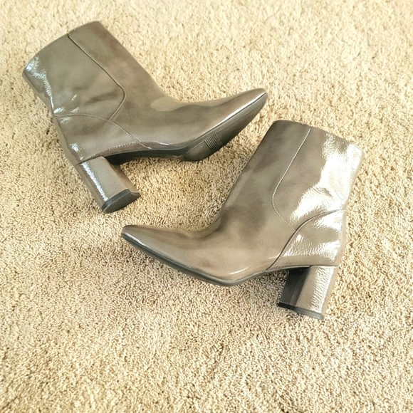 Naturalizer Wrenley Square Toed Ankle Boot Patent 9.5 - Picture 1 of 8